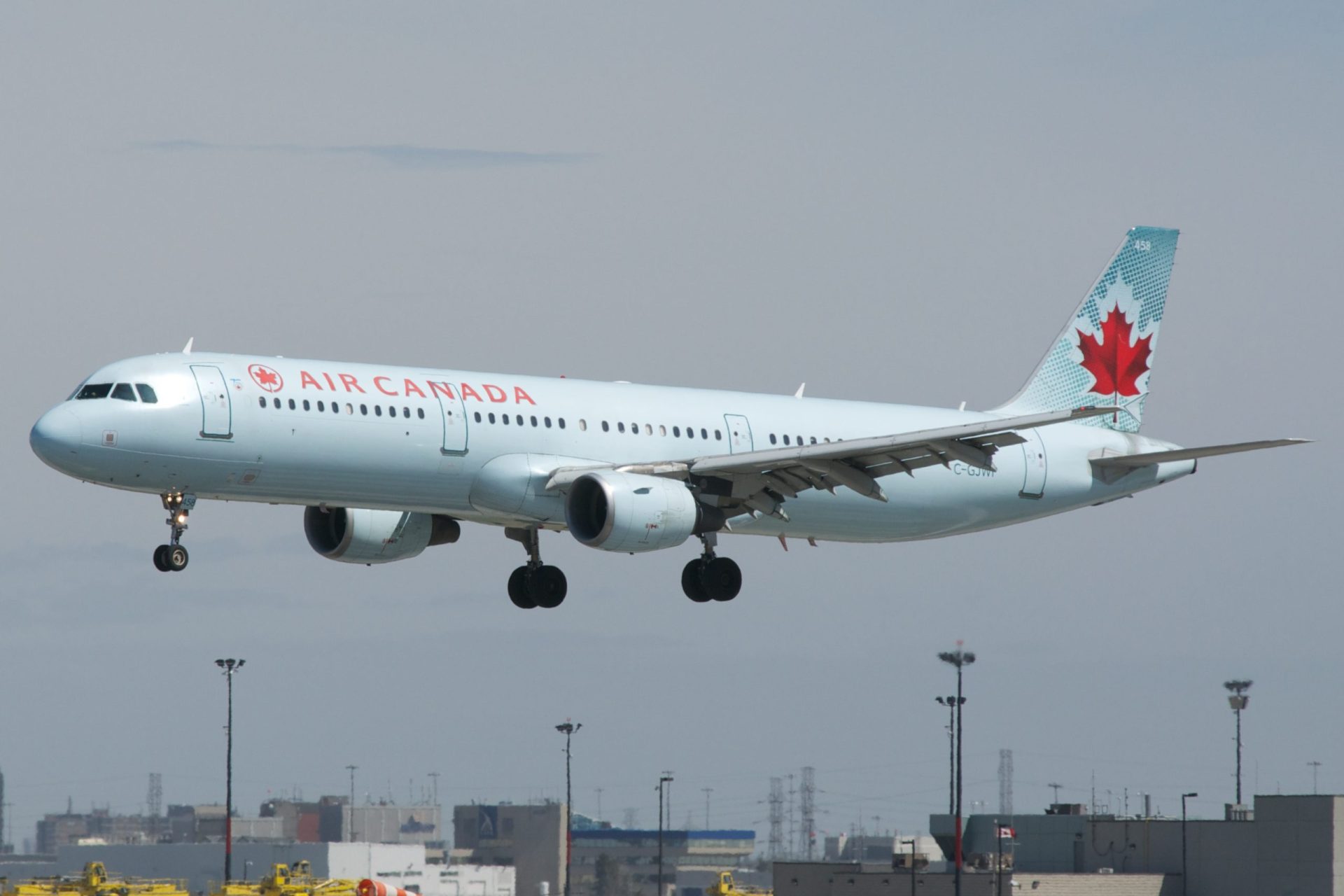 Air_Canada_A321_6916685114-scaled